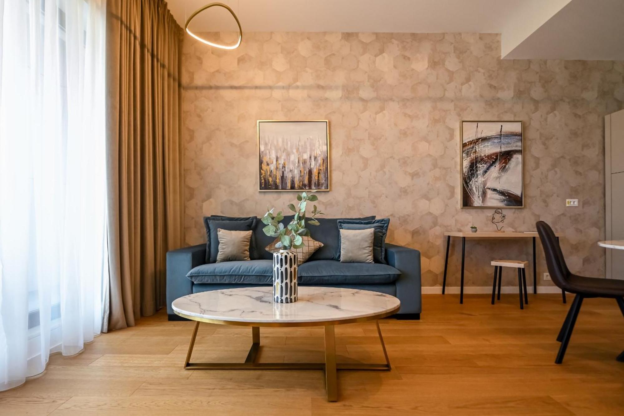 One Verdi Park Exclusive Apartments - Panoramic View & Private Parking Bukarest Rum bild
