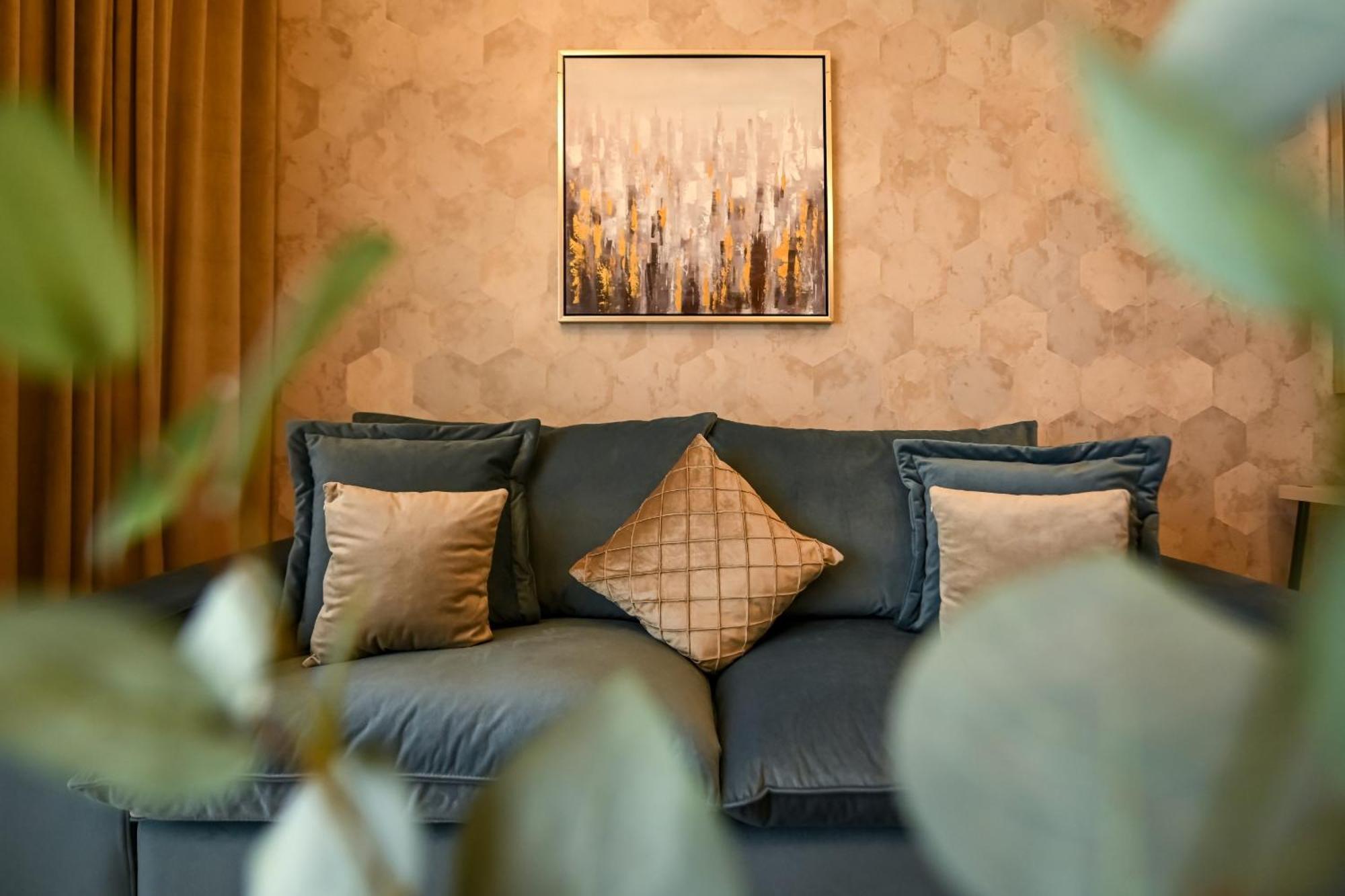 One Verdi Park Exclusive Apartments - Panoramic View & Private Parking Bukarest Rum bild