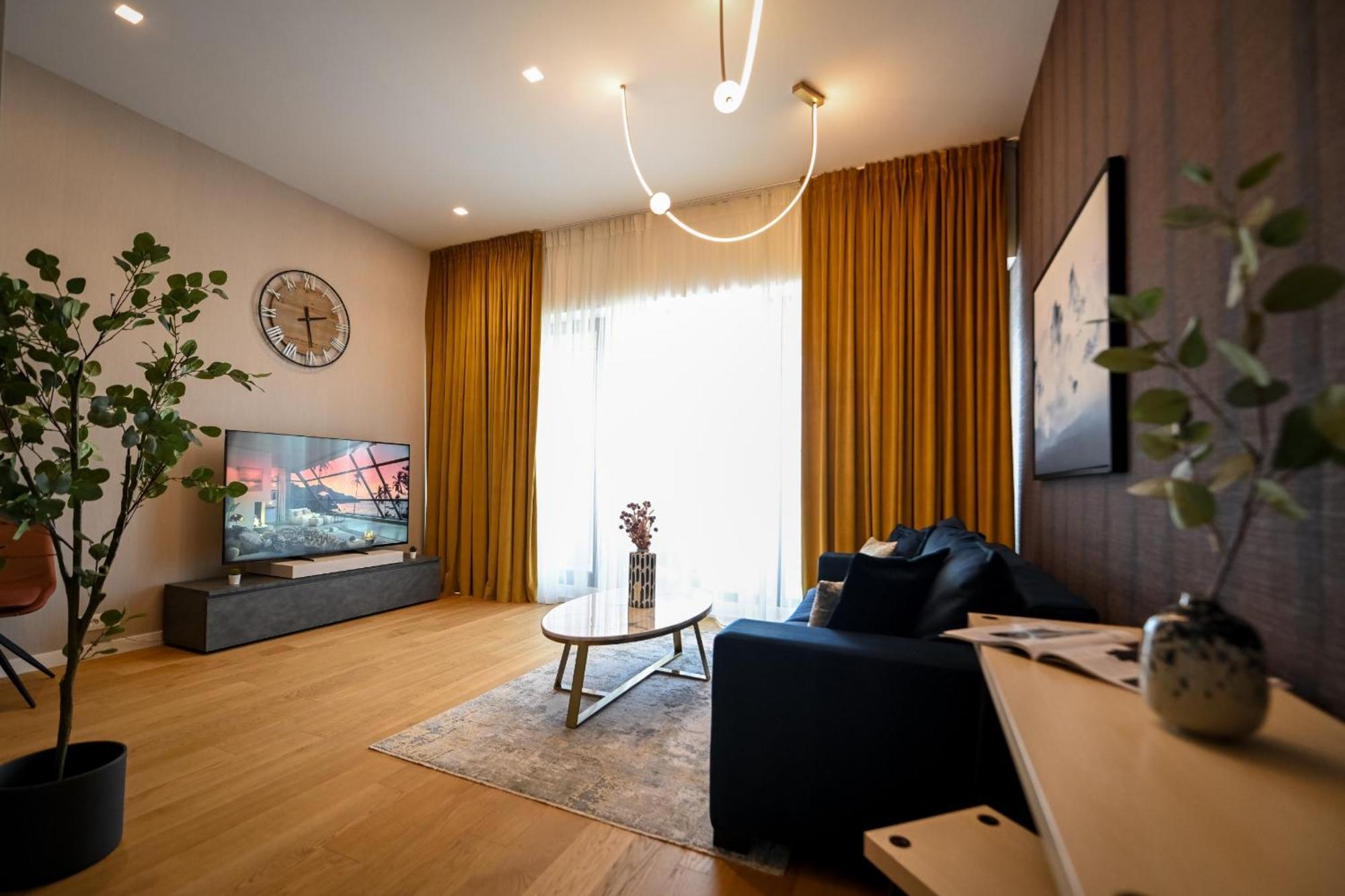 One Verdi Park Exclusive Apartments - Panoramic View & Private Parking Bukarest Rum bild