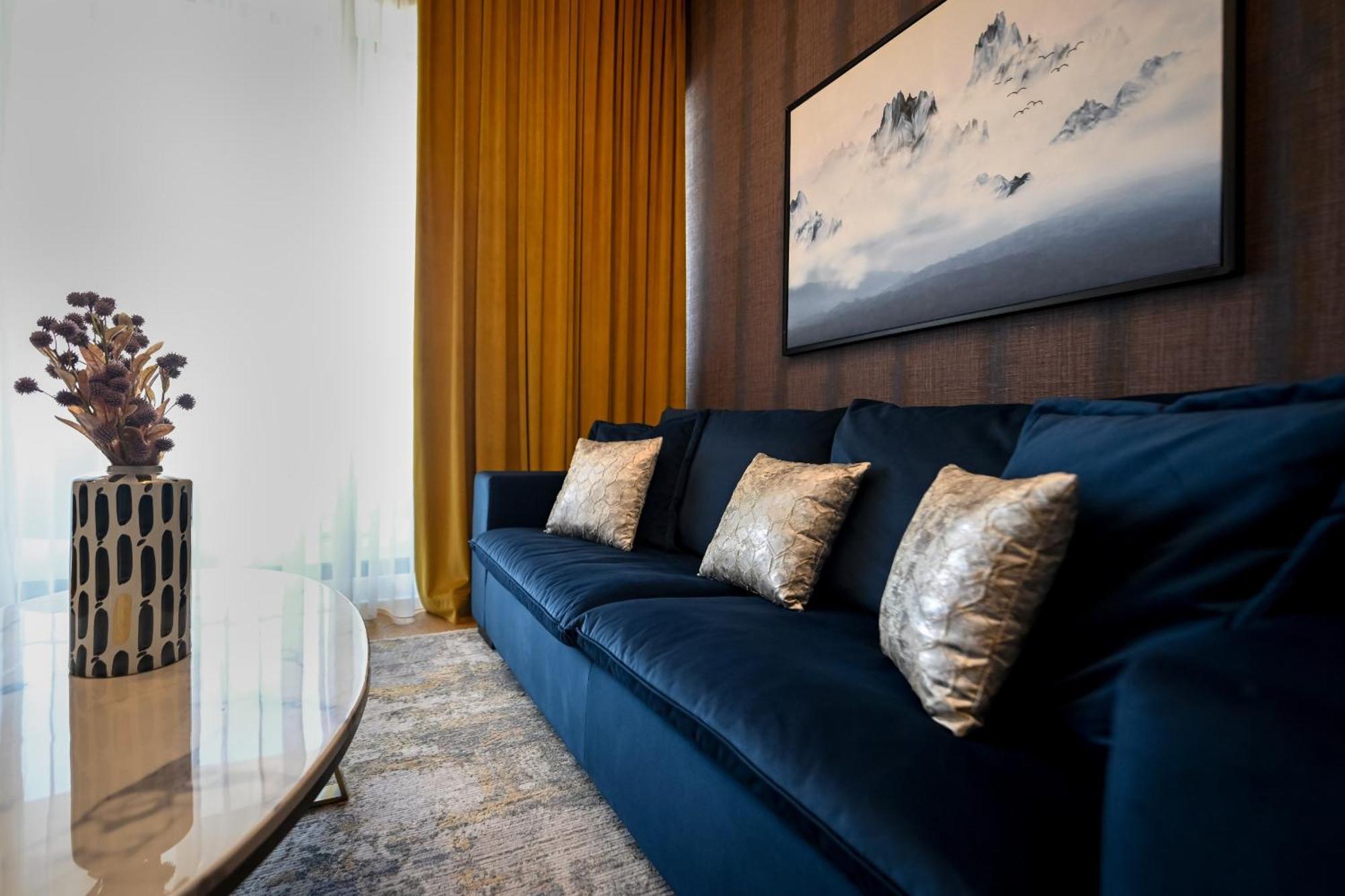 One Verdi Park Exclusive Apartments - Panoramic View & Private Parking Bukarest Rum bild