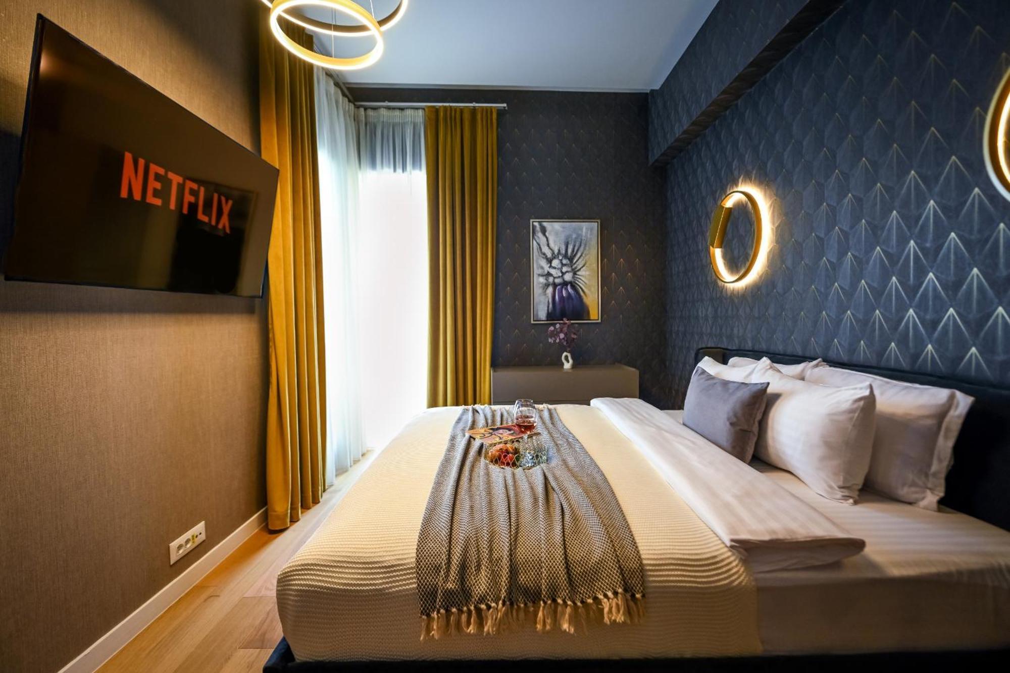 One Verdi Park Exclusive Apartments - Panoramic View & Private Parking Bukarest Rum bild